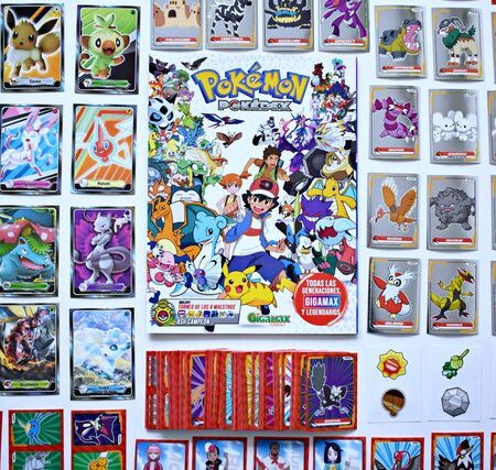 Pokémon Pokédex Gigamax 2: Álbum Completo a Pegar [Todas sus láminas]