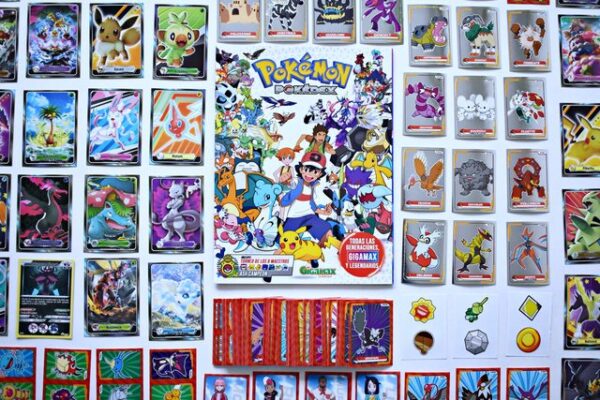 Pokémon Pokédex Gigamax 2: Álbum Completo a Pegar [Todas sus láminas]
