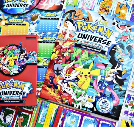 Pokémon Universe 1 [1025 Lam a Pegar]: Álbum Completo a Pegar [Todas sus láminas] [Enciclopedia]