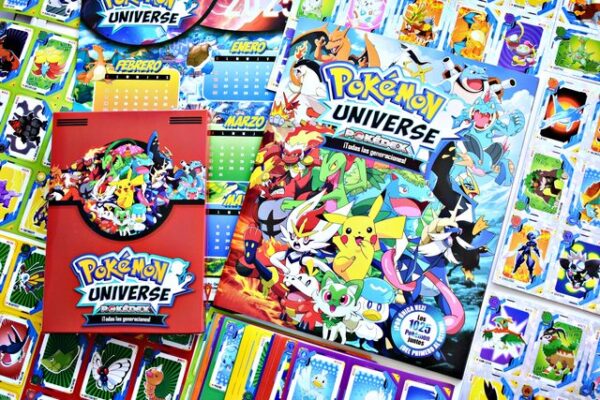 Pokémon Universe 1 [1025 Lam a Pegar]: Álbum Completo a Pegar [Todas sus láminas] [Enciclopedia]