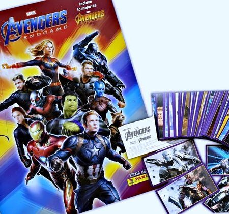 Avengers, Camino a Endgame: Álbum Completo a Pegar [Todas sus láminas]