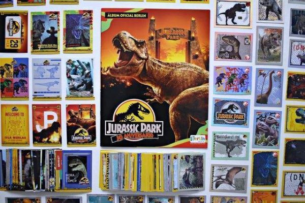 Jurassic Park, 30 Aniversario: Álbum Completo A Pegar