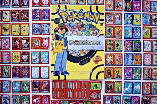 Pokémon Pokedex 2: Álbum Completo A Pegar